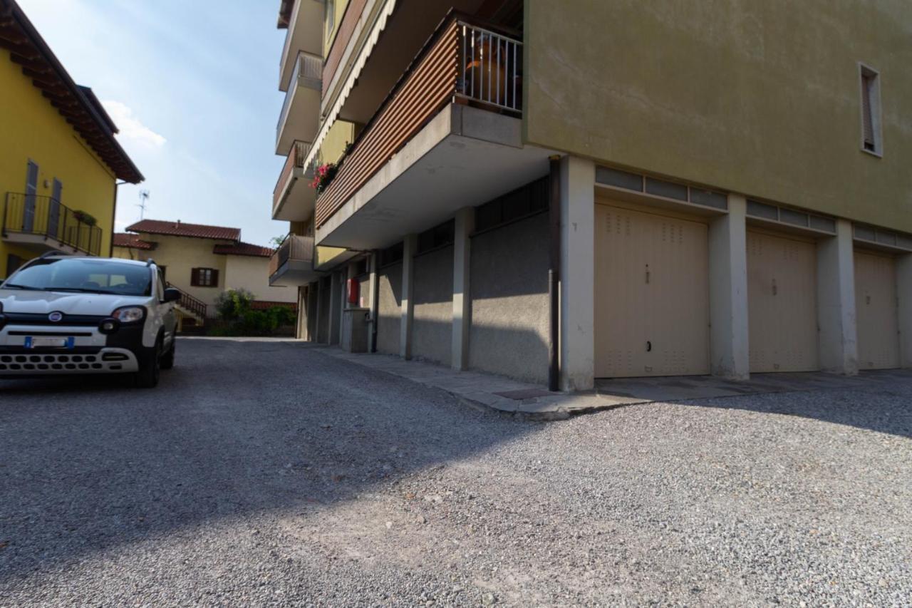 Mamma Ciccia Holiday Home - Casa Imperia Mandello del Lario Luaran gambar