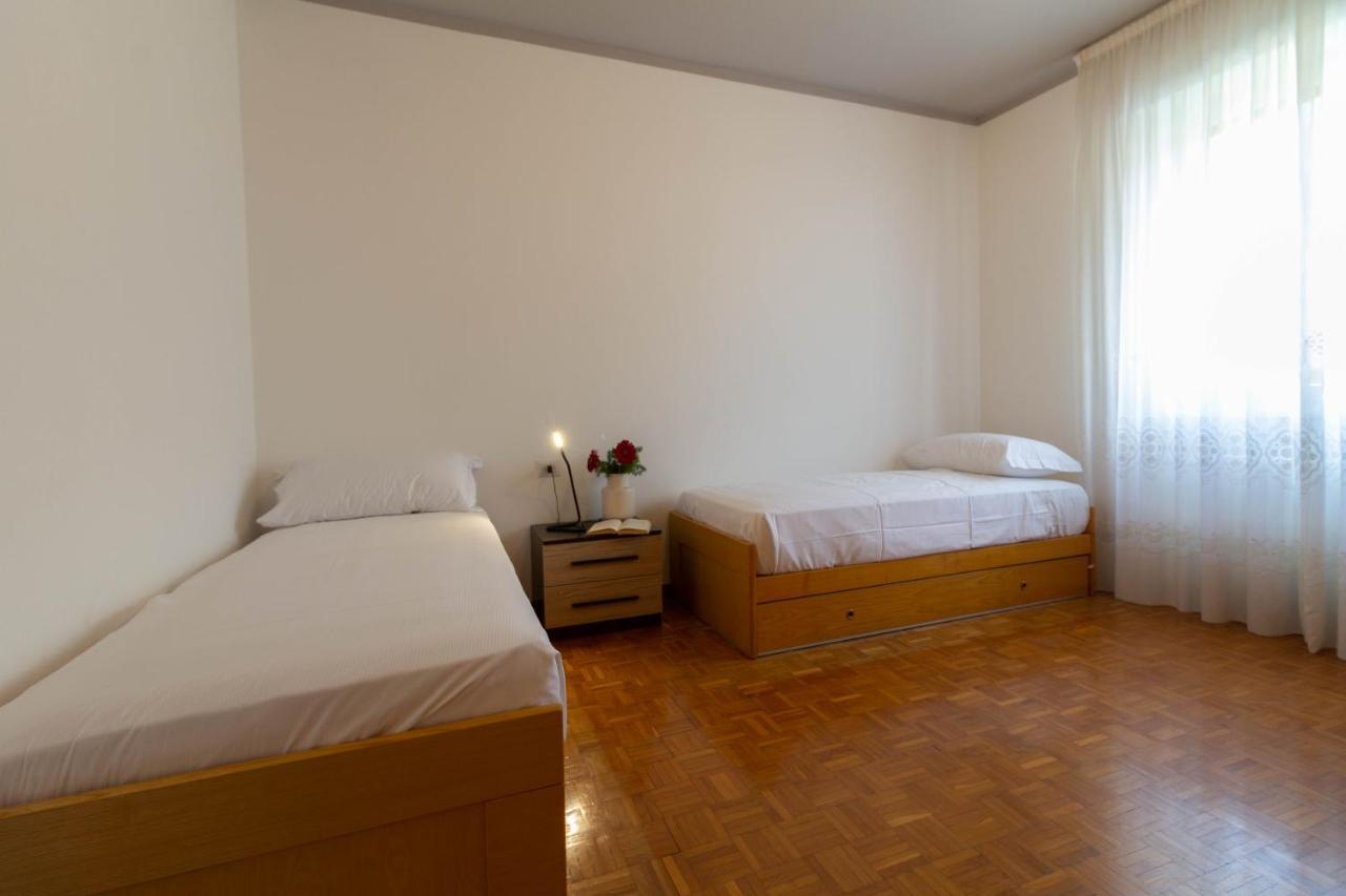 Mamma Ciccia Holiday Home - Casa Imperia Mandello del Lario Luaran gambar