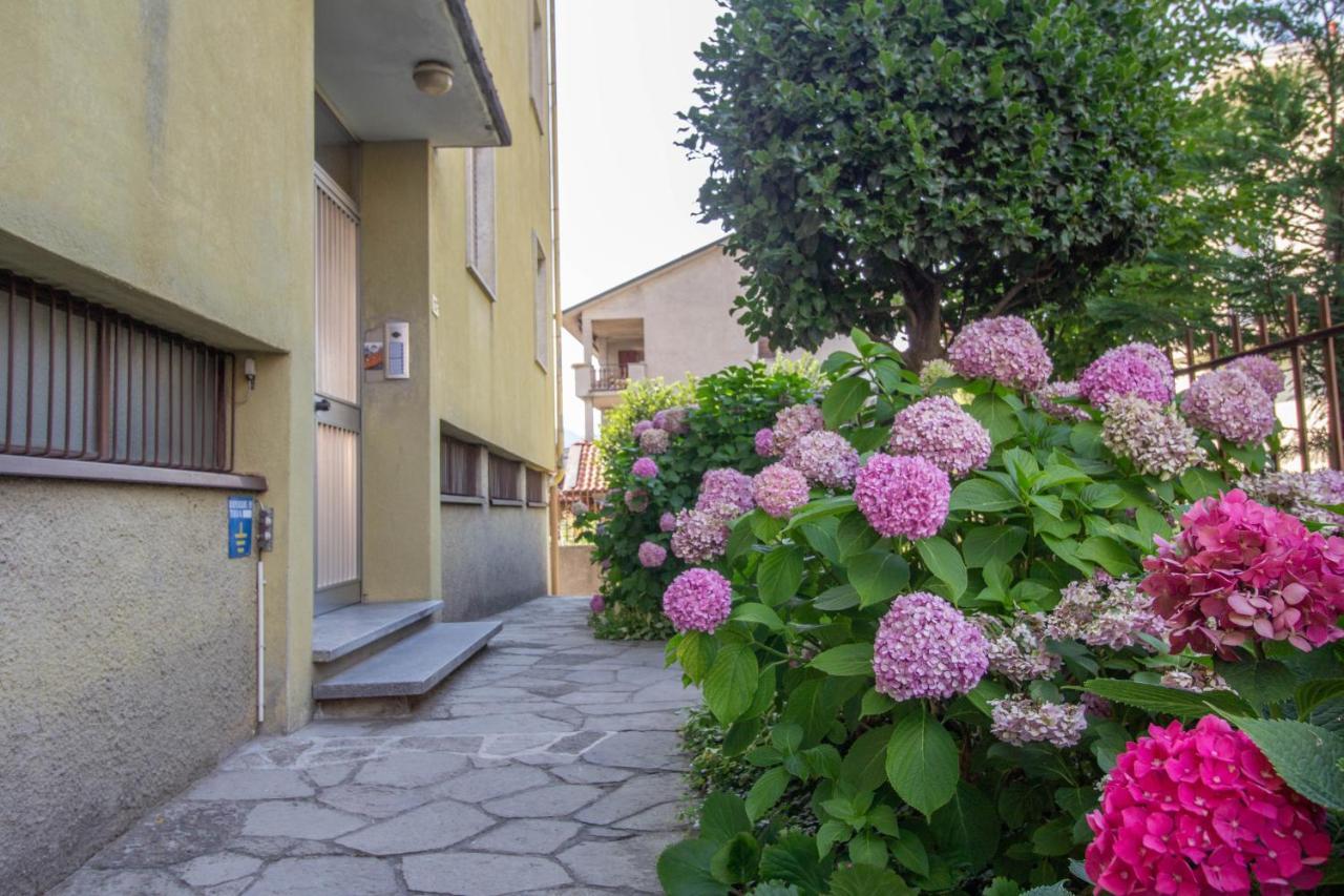 Mamma Ciccia Holiday Home - Casa Imperia Mandello del Lario Luaran gambar