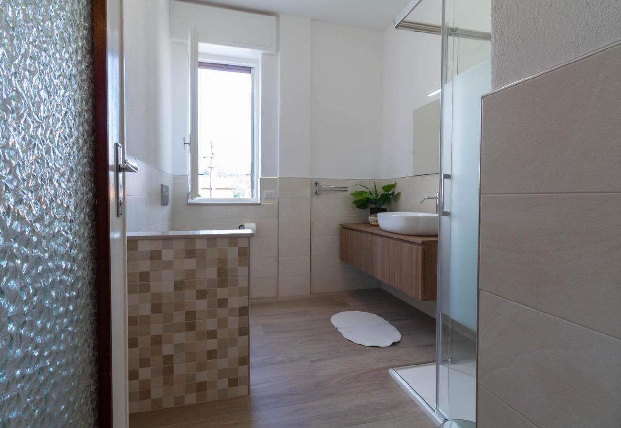 Mamma Ciccia Holiday Home - Casa Imperia Mandello del Lario Luaran gambar