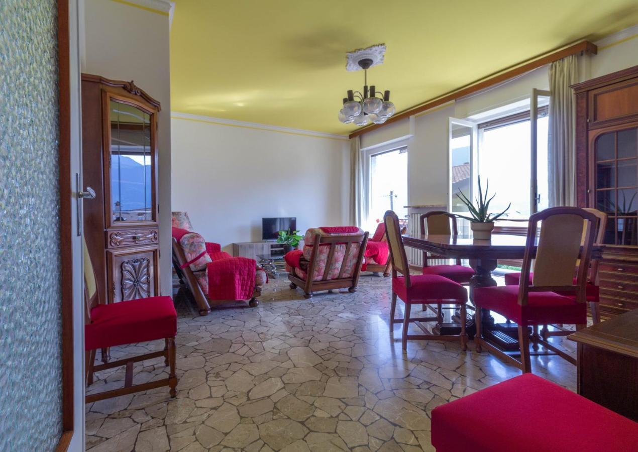 Mamma Ciccia Holiday Home - Casa Imperia Mandello del Lario Luaran gambar