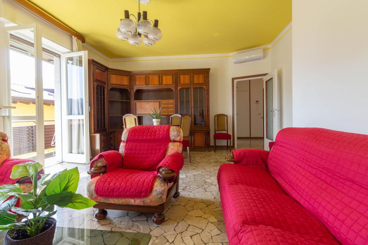 Mamma Ciccia Holiday Home - Casa Imperia Mandello del Lario Luaran gambar