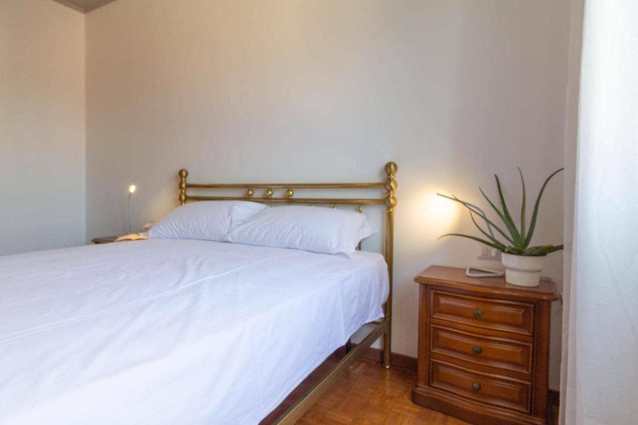 Mamma Ciccia Holiday Home - Casa Imperia Mandello del Lario Luaran gambar