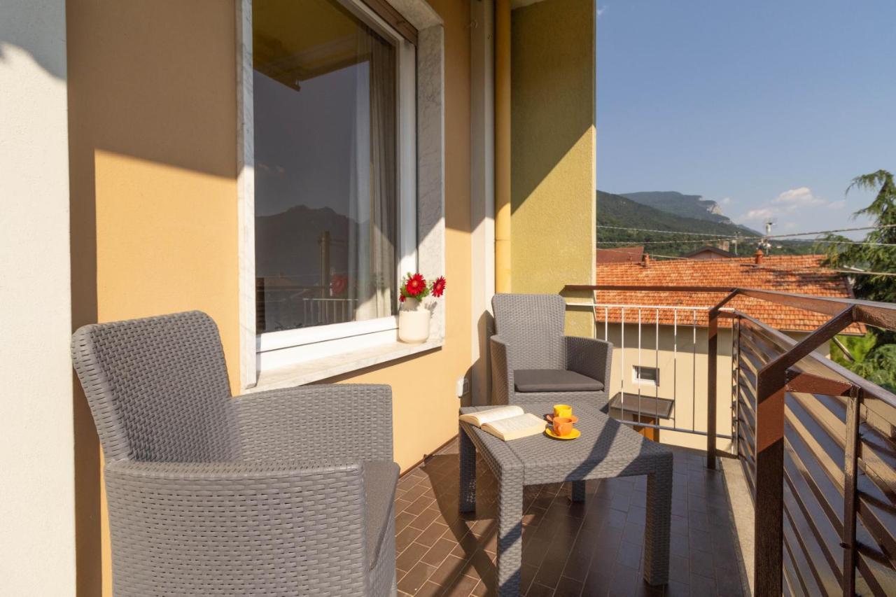 Mamma Ciccia Holiday Home - Casa Imperia Mandello del Lario Luaran gambar